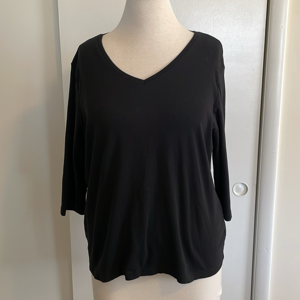 St. John’s Bay- Black Tee, 3/4 -Sleeved V-Neck top. Size- 2X . 100 % Cotton.EUC.
